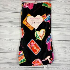 Betsey Johnson Ultra Soft Plush Throw Blanket Paris Colorful NWT